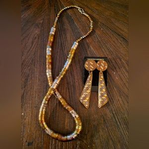 Vintage Copper/Brass Necklace w /earrings.